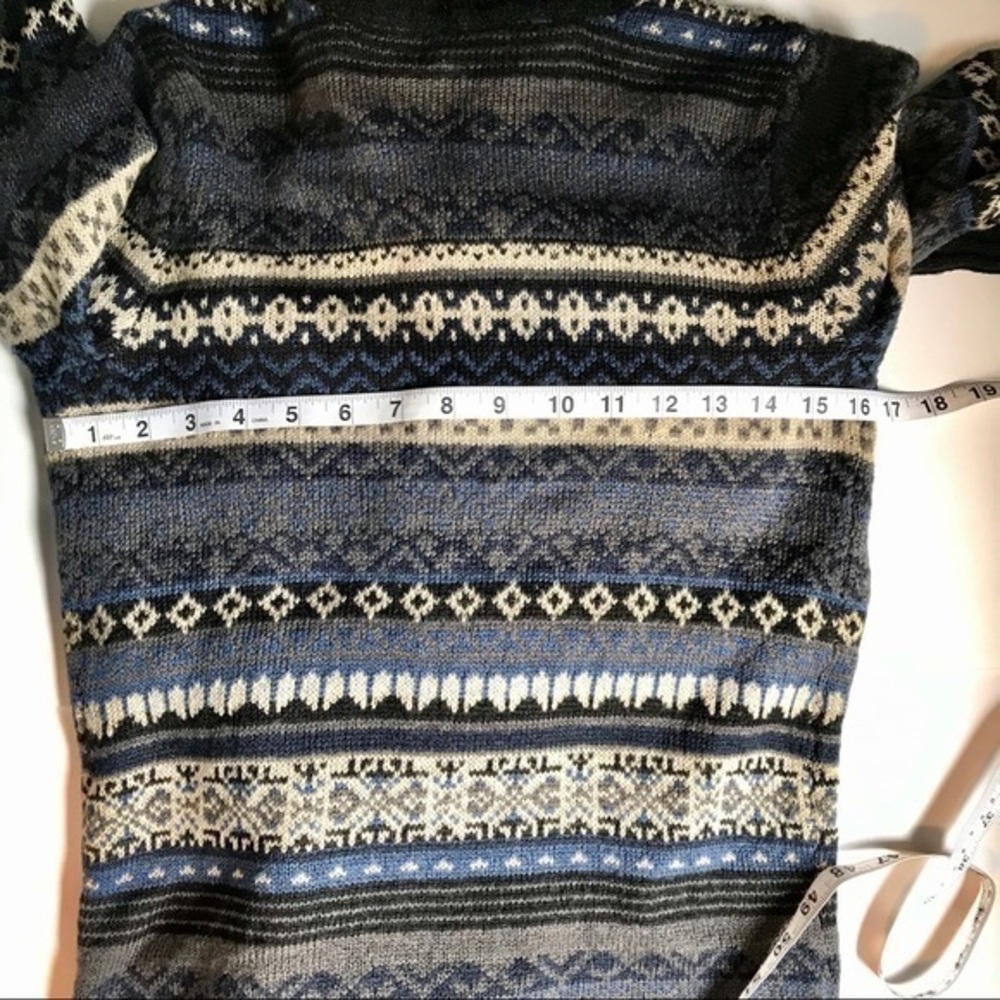 Fair Isle Cardigan - Picture 11 of 14